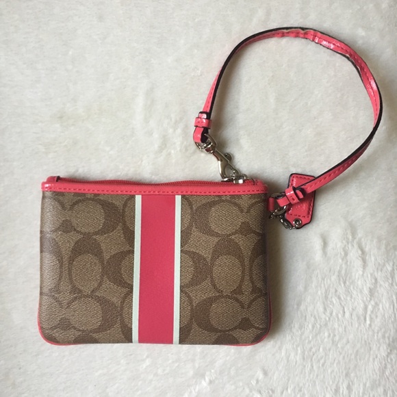 Coach Handbags - Coach Wristlet